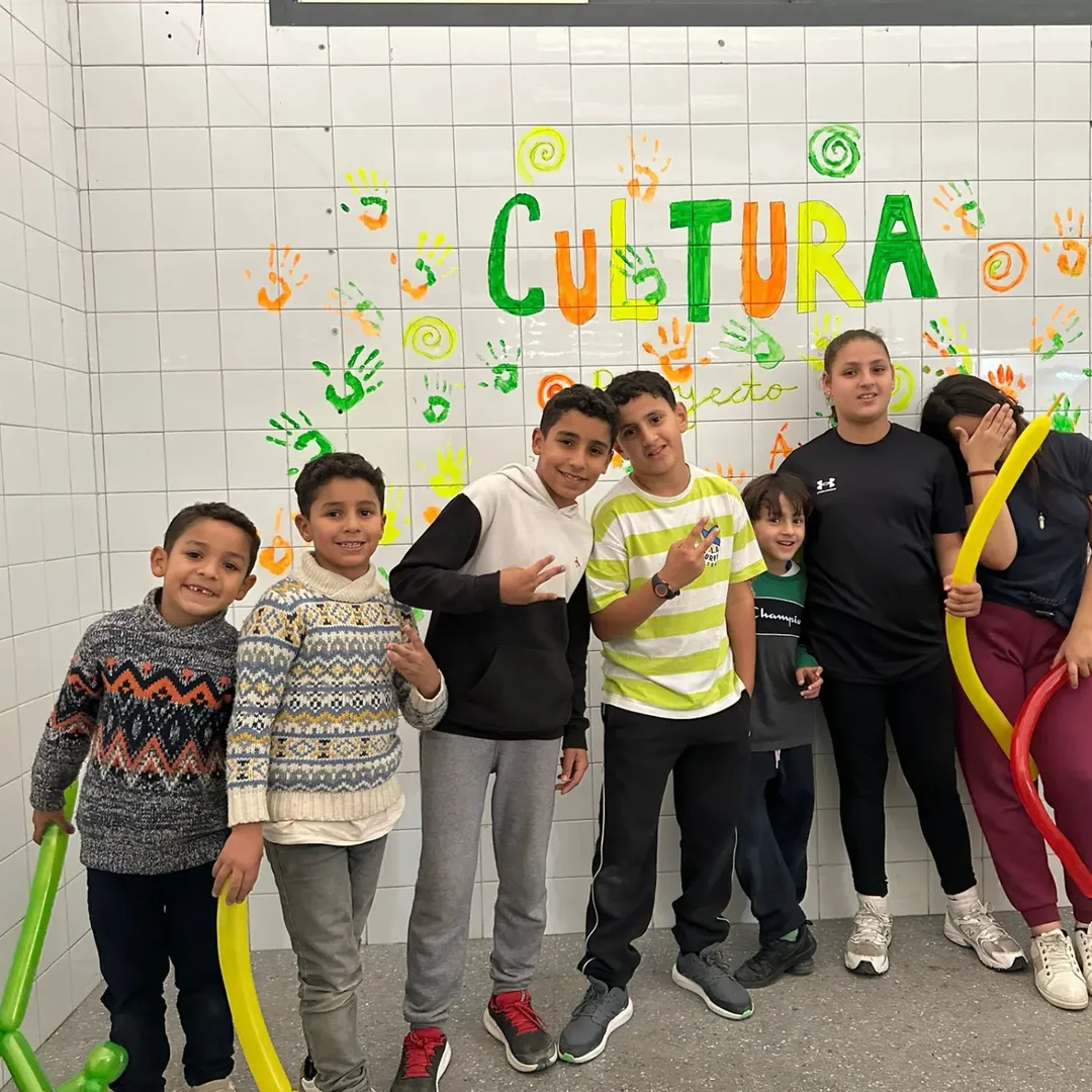✨ ¡Hoy disfrutamos del segundo día del increíble taller de juegos populares en el Mercado Centr (1)
